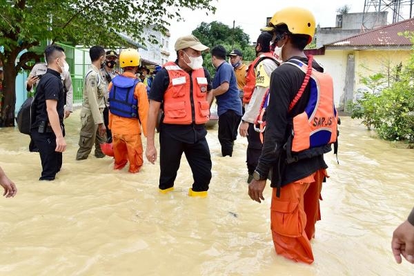 Tinjau Banjir Tebing Tinggi Edy Rahmayadi Minta Lakukan Penanganan Cepat